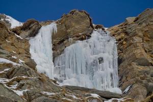 is falls i vinter- tid foto