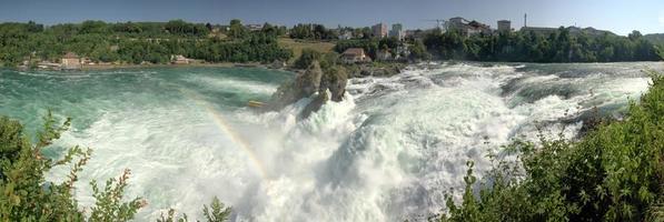 Rhen vattenfall i schweiz detalj foto