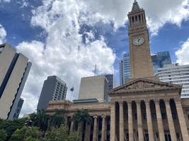 Brisbane, queensland, Australien. - på januari 07, 2023. - bane stad hall dess huvud ingång t är belägen intilliggande till kung george fyrkant för kunglig mottagningar, tävlingar, orkester- konserter. foto