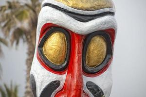 karneval parad vagn detalj afrikansk stam- mask foto