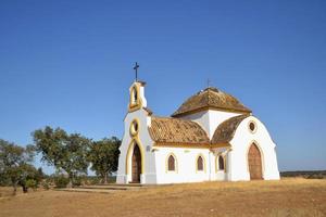 liten hermitage på landsbygden, Spanien foto