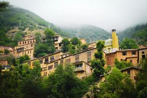 masuleh, iran - Maj 2022- panorama av hus i traditionell by av masuleh i gilan provins foto