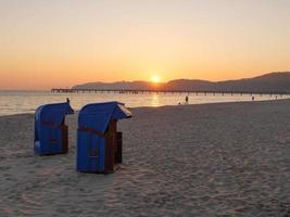 binz strand på rugen ö i Tyskland foto