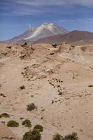 licancabur vulkan i reserva nacional de fauna andina eduardo avaroa i bolivia foto