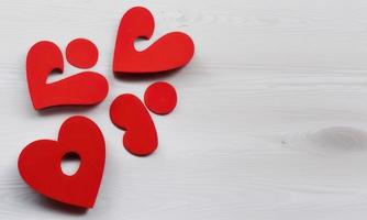 röd hjärta former för valentines dag bakgrund foto