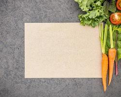 pappersmodell med grönsaker