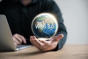 webb 3.0 internet begrepp, global trogen maskin, utnyttjande webb 3.0 blockchain framtida teknologi, element av detta bild möblerad förbi nasa planet jord från Plats. foto