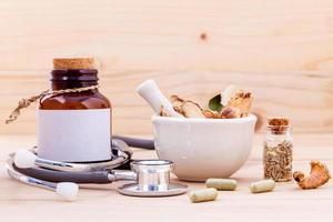 homeopatisk medicin med en mortel