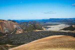 skön se med lava berg. Laugavegur foto