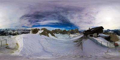 utforska de oberörd skönhet av de italiensk alps foto