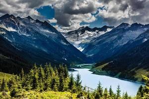 se av de alps berg Österrike. foto