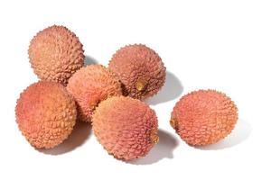 litchi frukt på en vit isolerat bakgrund, stänga upp foto