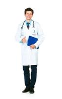 ung läkare innehav en anteckningsblock och finger upp på vit bakgrund foto