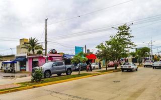 playa del carmen quintana roo mexico 2021 typisk gatuväg och stadsbild i playa del carmen mexico. foto