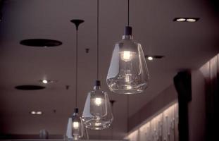 vintage hängande lampor foto