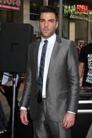 Zachary quinto anländer på de stjärna vandra premiär på graumans kinesisk teater i los angeles ca på april 30 20092009 foto