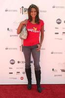 los angeles sep 10 eva larue ankommer på de stå upp 2 cancer 2010 händelse på sony studior på september 10 2010 i kulör stad ca foto