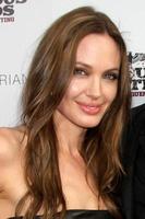 Angelina jolie anländer på de los angeles premiär av ynglödande jäklar på graumans kinesisk teater i los angeles ca på augusti 10 2009 2009 foto