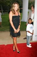 daisy Fuentes anländer på de 10:e årlig designcare välgörenhetsgala gynnas de hollyrod fundament på en privat bostad i malibu ca i juli 19 20082008 foto