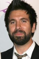 joshua gomez anländer på de nbc tca fest på de beverly hilton hotell i beverly kullar ca i juli 20 20082008 foto