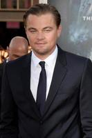 los angeles juli 13 Leonardo dicaprio ankommer på de början premiär på graumans kinesisk teater på 13 juli 2010 i los angeles ca foto