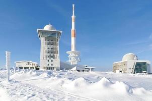 vinter- på väder station på brocken berg i harz berg, Tyskland foto