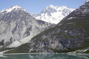 glaciär bukt nationell parkera lång brant bergen foto