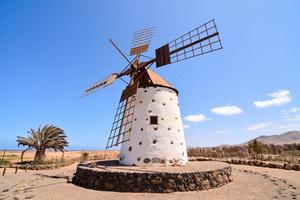 traditionell väderkvarn på tenerife foto