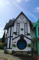 kopia av en traditionell europeisk hus, fachwerkhaus stil arkitektur. med färgrik foto