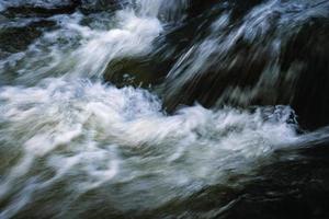 flodvattenrörelse foto