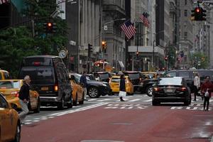 ny york, USA - Maj 25 2018 - 5:e aveny belastad trafik sylt foto