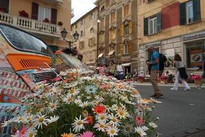 genua, Italien - Maj 5 2018 - euroflora lämna tillbaka till genua i de unik scenario av de nervi parker foto