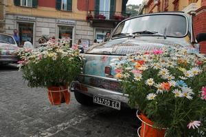 genua, Italien - Maj 5 2018 - euroflora lämna tillbaka till genua i de unik scenario av de nervi parker foto