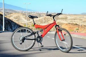 röd berg cykel foto
