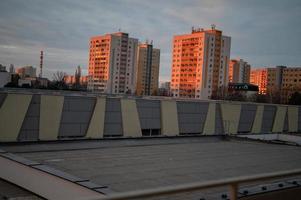 soluppgång i slovakia stad, runt om sju Klockan i de morgon. trnava, Slovakien, sk, 2023 foto