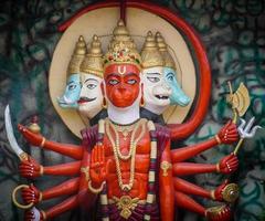 staty av hanuman ji med fem ansikten enorm staty av hanuman ji foto