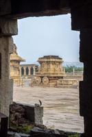 vijaya vitthala tempel i hampi är dess mest ikoniska monument foto