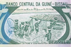 fiskare från guinea-bissau peso foto