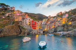 riomaggiore, den första staden i Cique Terre i Ligurien, Italien foto