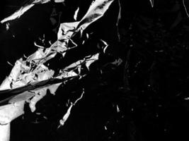 svart transparent plast slå in textur täcka över bakgrund. realistisk plast för affisch design och Foto täcka över effekt. rynkig plast yta