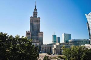 antenn se av palats av kultur och vetenskap i Warszawa, polen foto