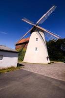 traditionell väderkvarn arkitektur foto