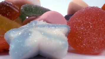 en makro samling av färgrik godis och konfektyr, foto