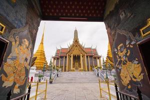 bangkok, thailand - tempel för smaragdbuddha foto