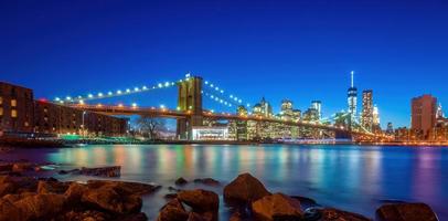 manhattan stad horisont stadsbild av ny york med brooklyn bro foto