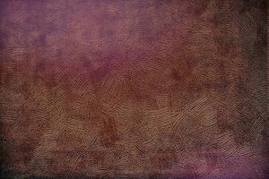 brun vinröd textur bakgrund av papper tapet med ojämn Ränder liknande till plåster. grunge papper bakgrund. foto