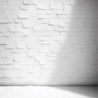 vit tegel vägg med vit textur bakgrund, tömma vit vägg bakgrund med ljus i Det. genererad förbi ai foto