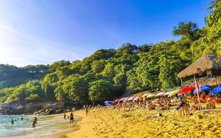 puerto escondido oaxaca mexico 2022 strand sand blå vatten enorm surfare vågor carrizalillo puerto escondido. foto