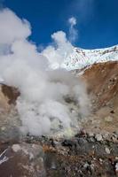 fumaroles i de krater vulkan foto