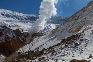 fumaroles i de krater vulkan foto